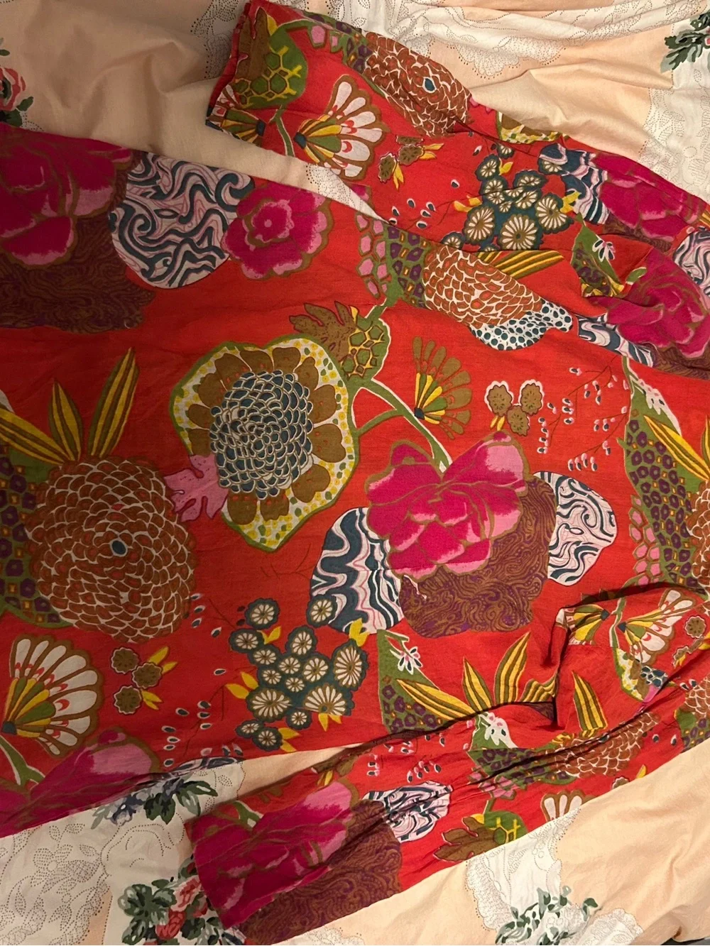 Sam Hilu's Classic 100% Cotton Red Floral Blouse - Picture 2 of 3